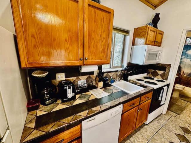 Yosemite Woods Duplex in Yosemite-Upper Unit