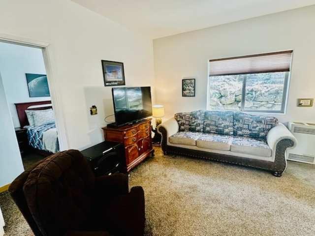 Lower Unit-Yosemite Woods-Inside Yosemite