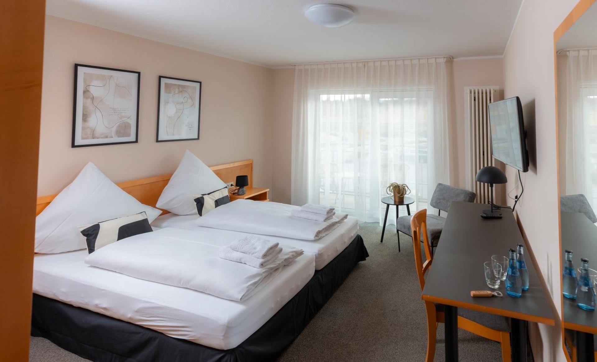 Roots Hotel Restaurant