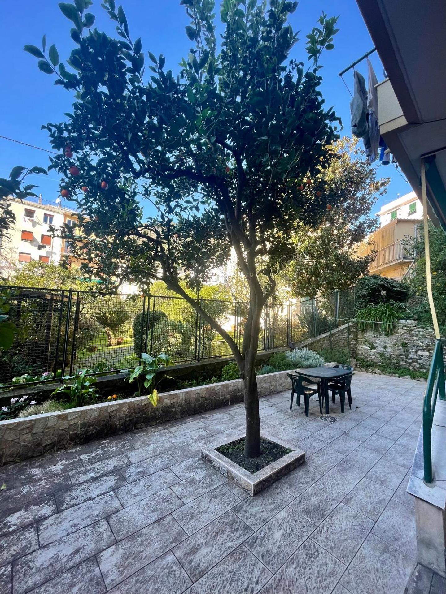 Casa di Aldo: una casa nel centro di Nervi.