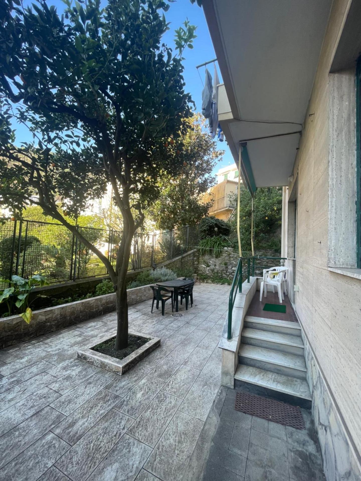 Casa di Aldo: una casa nel centro di Nervi.