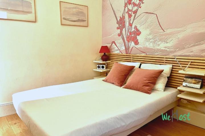 Attractive T2 flat on Place de la Bourse