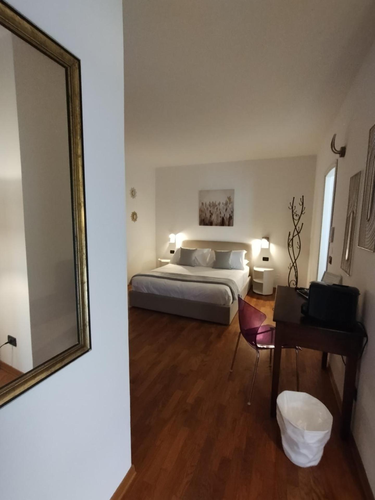 Palazzo Cusani Charming Rooms