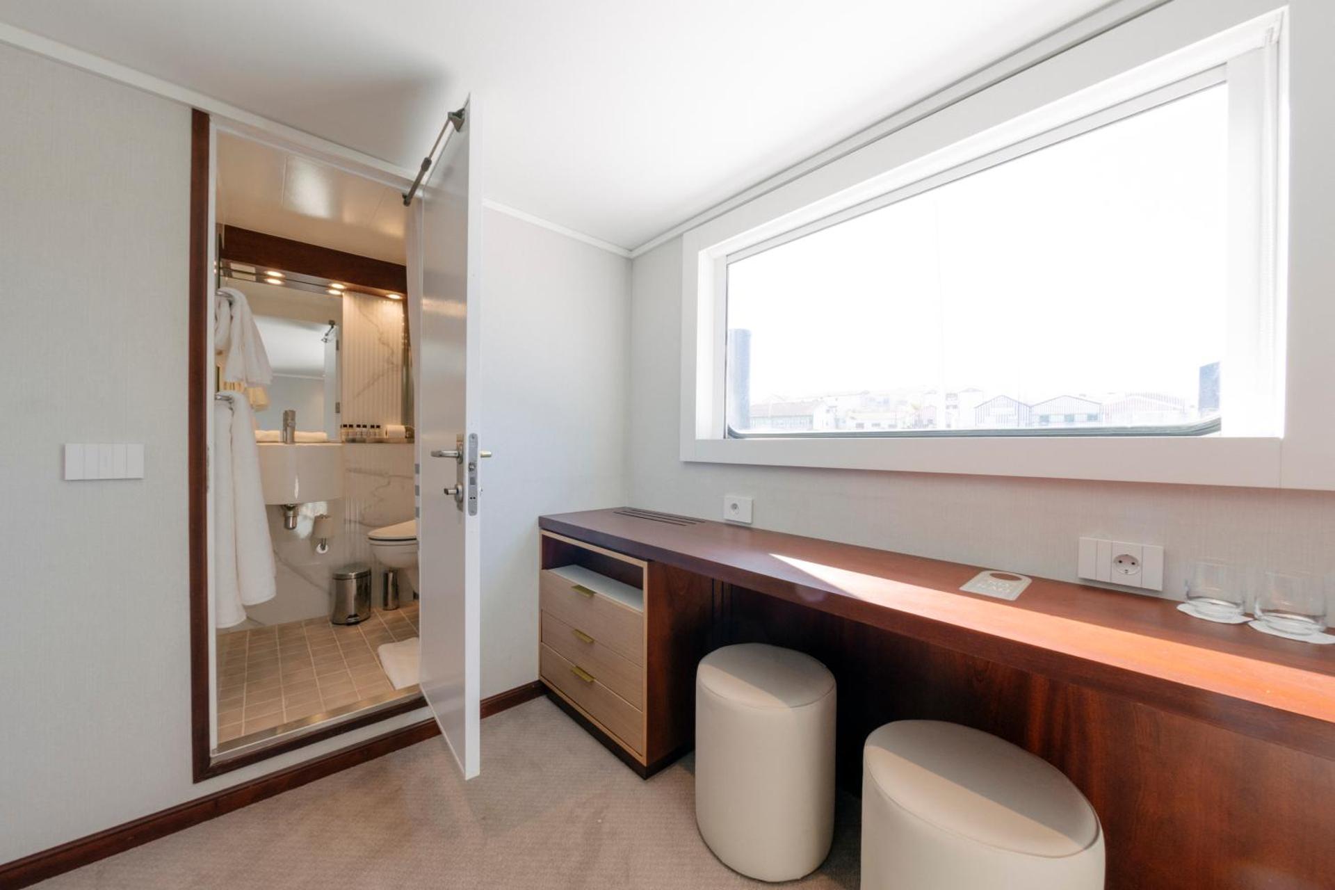 Costa do Sal Hotel Boat Lounge