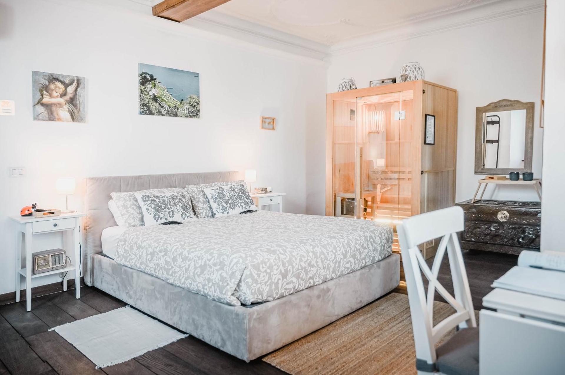 Casa Giulietta Caronti with view of lake Como