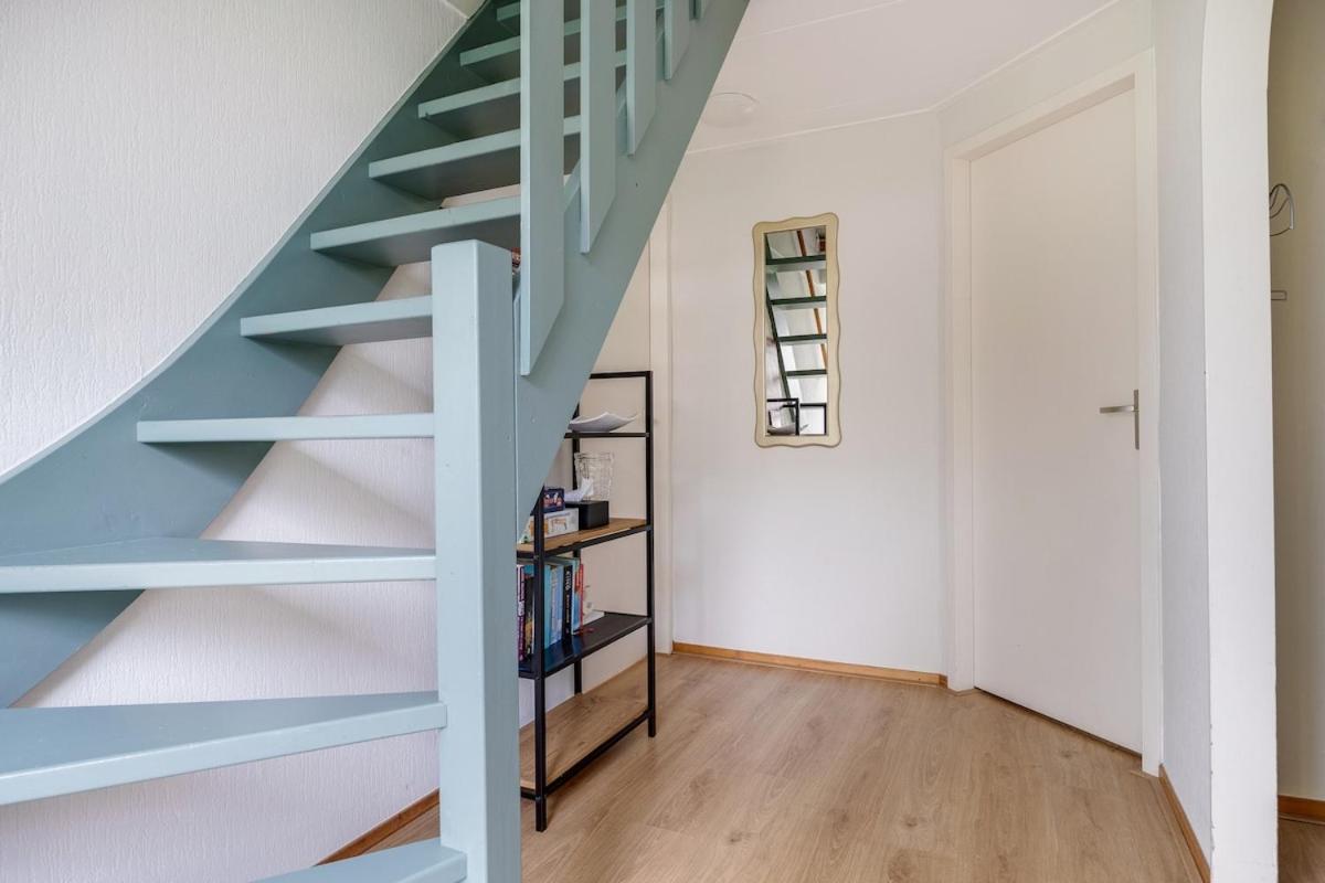 Gekraagde Roodstaart I Bungalow met Fijne Groene Tuin