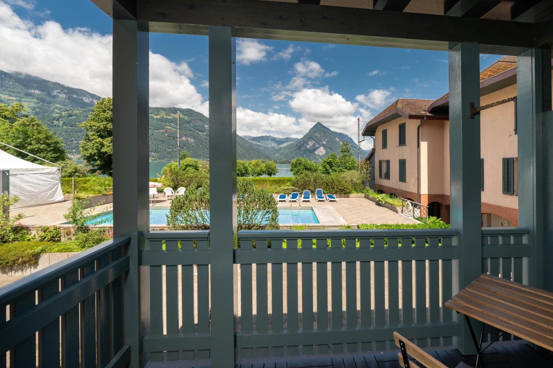 HID AG: Lakeview Studio mit Parkplatz und Balkon