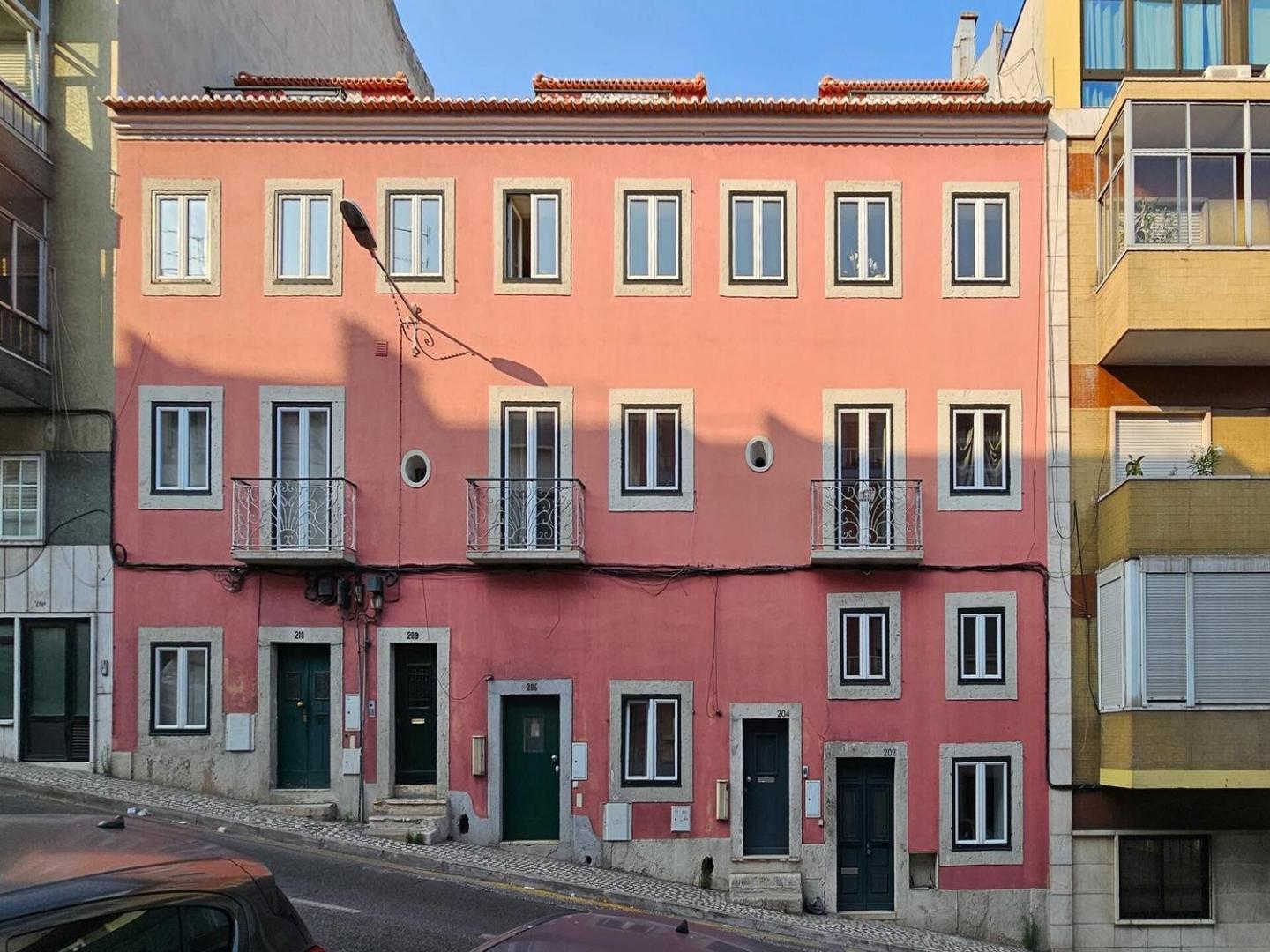 Ground floor apartment with private patio and AC