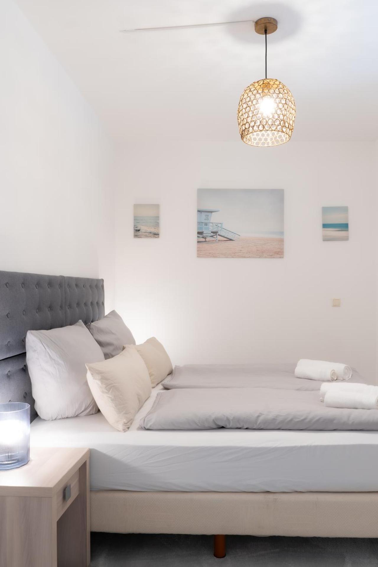 Apartamento de 2 dormitorios con balcón