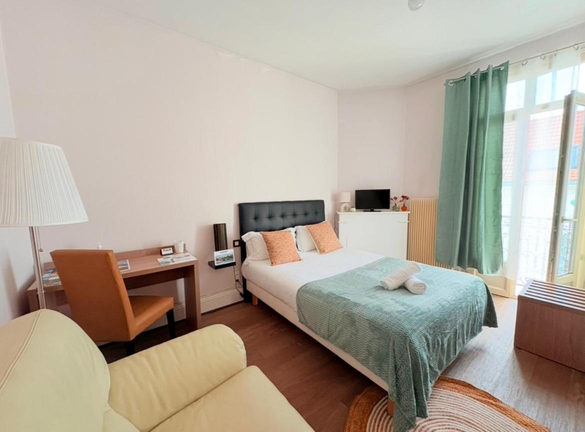 "petillat"-Superbe studio meublé 3 étoiles