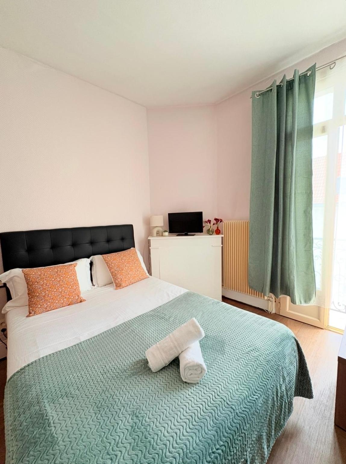 "petillat"-Superbe studio meublé 3 étoiles