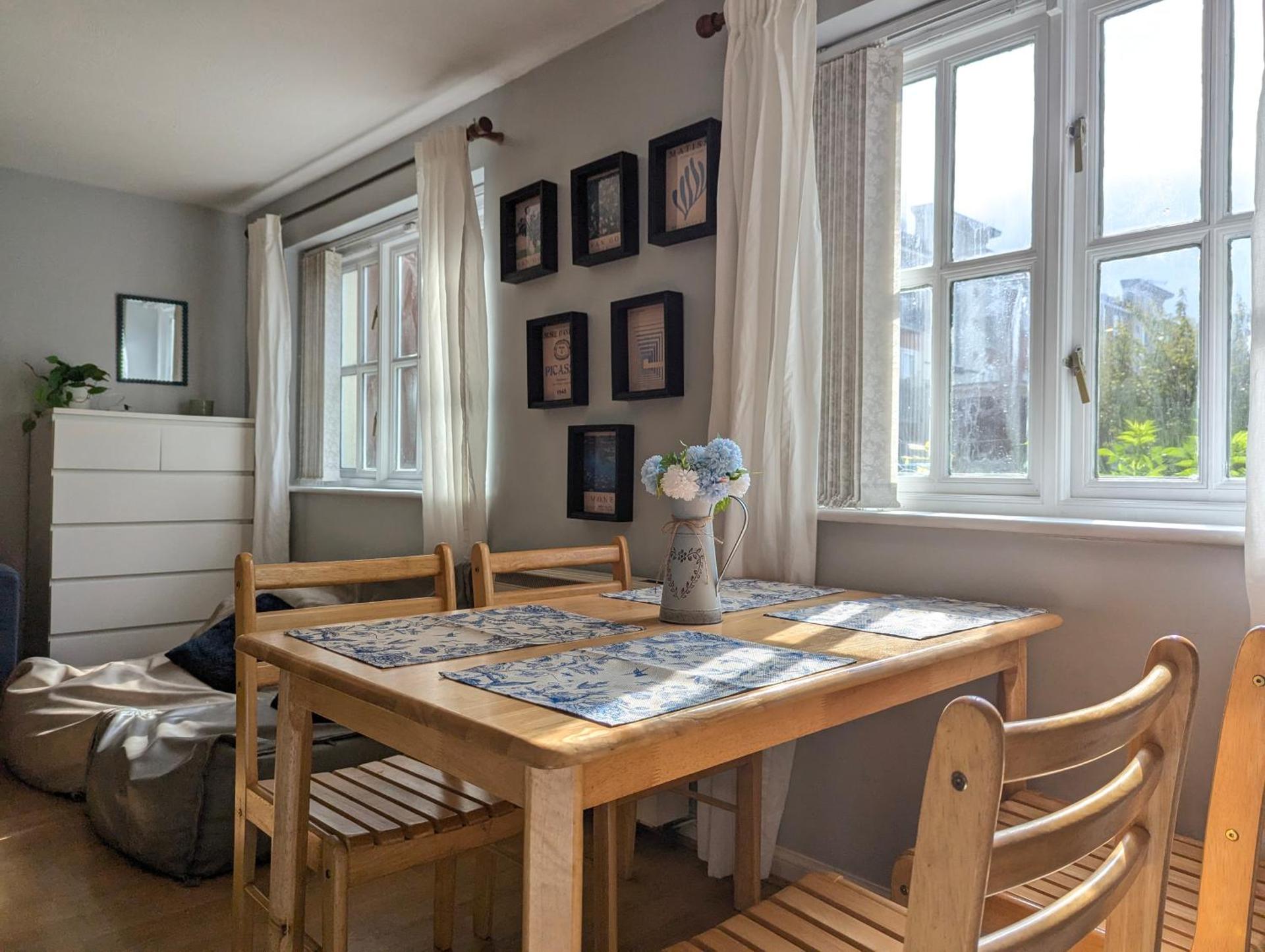 Vintage 2-Bed City Centre Gem Free Parking