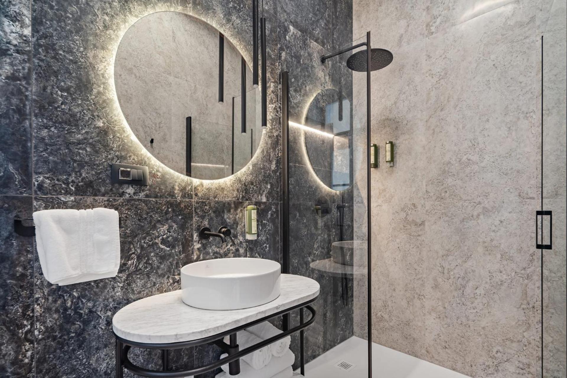 Monamel Luxury Suites