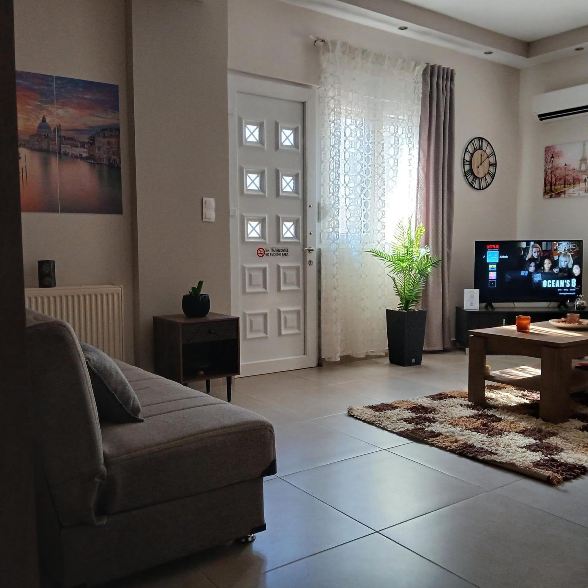 Elena's City Center Apartment