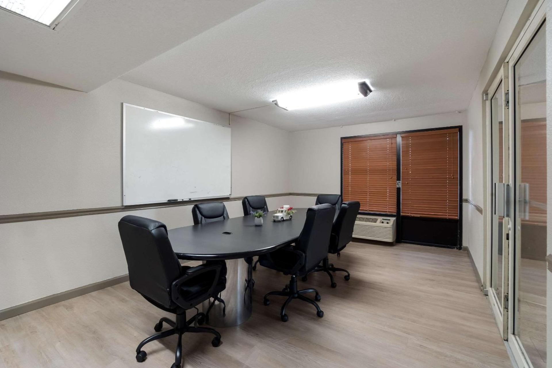 Meeting/conference room