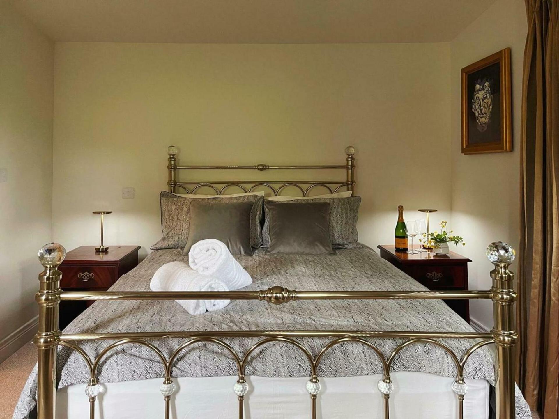 Scenic Countryside Lodge Romantic & Pet-Friendly