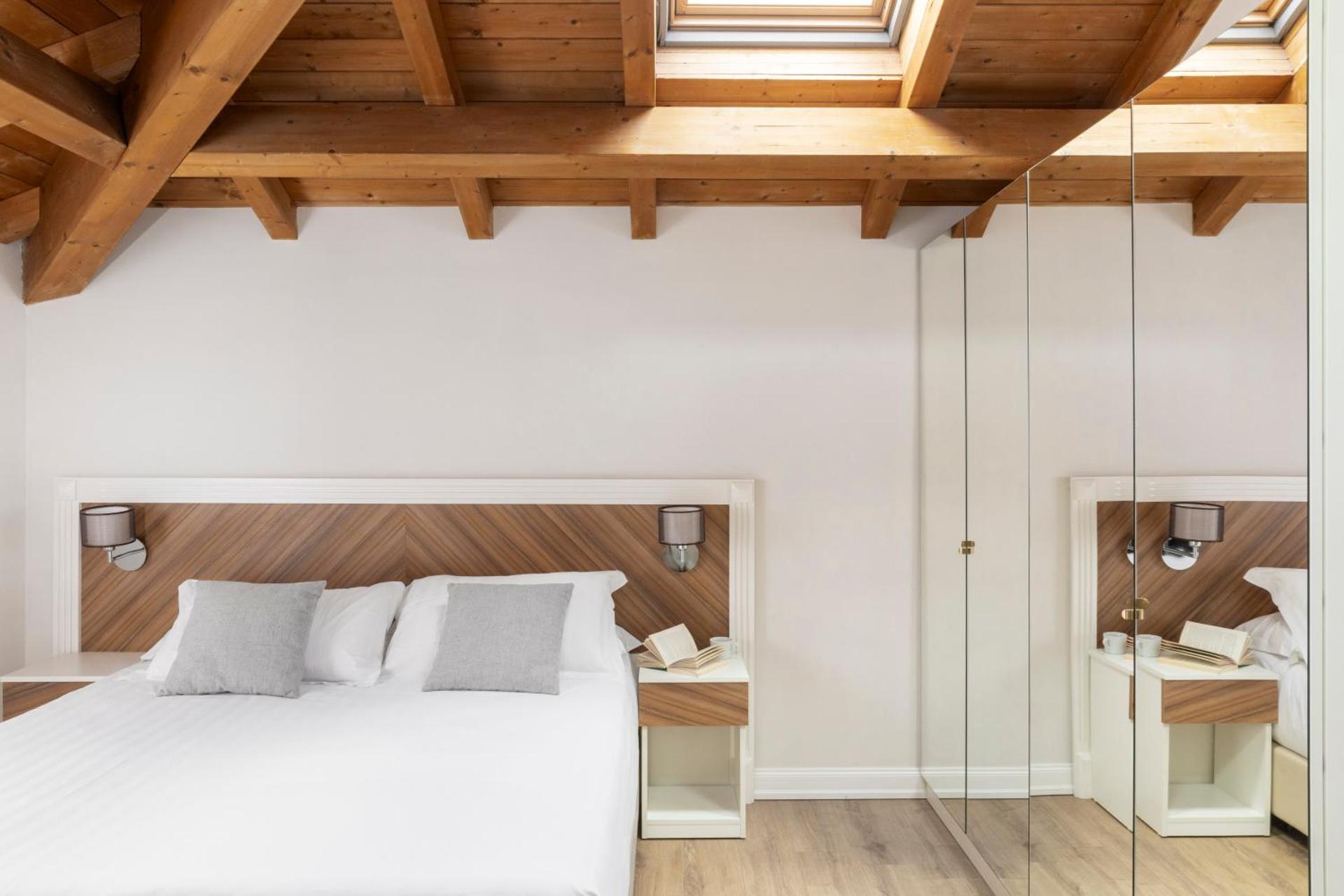 Deluxe Suite - Attic