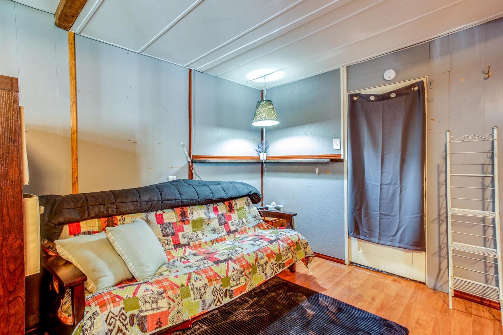 Quaint Ashford Studio Stay 5 Mi to Mt Rainier!