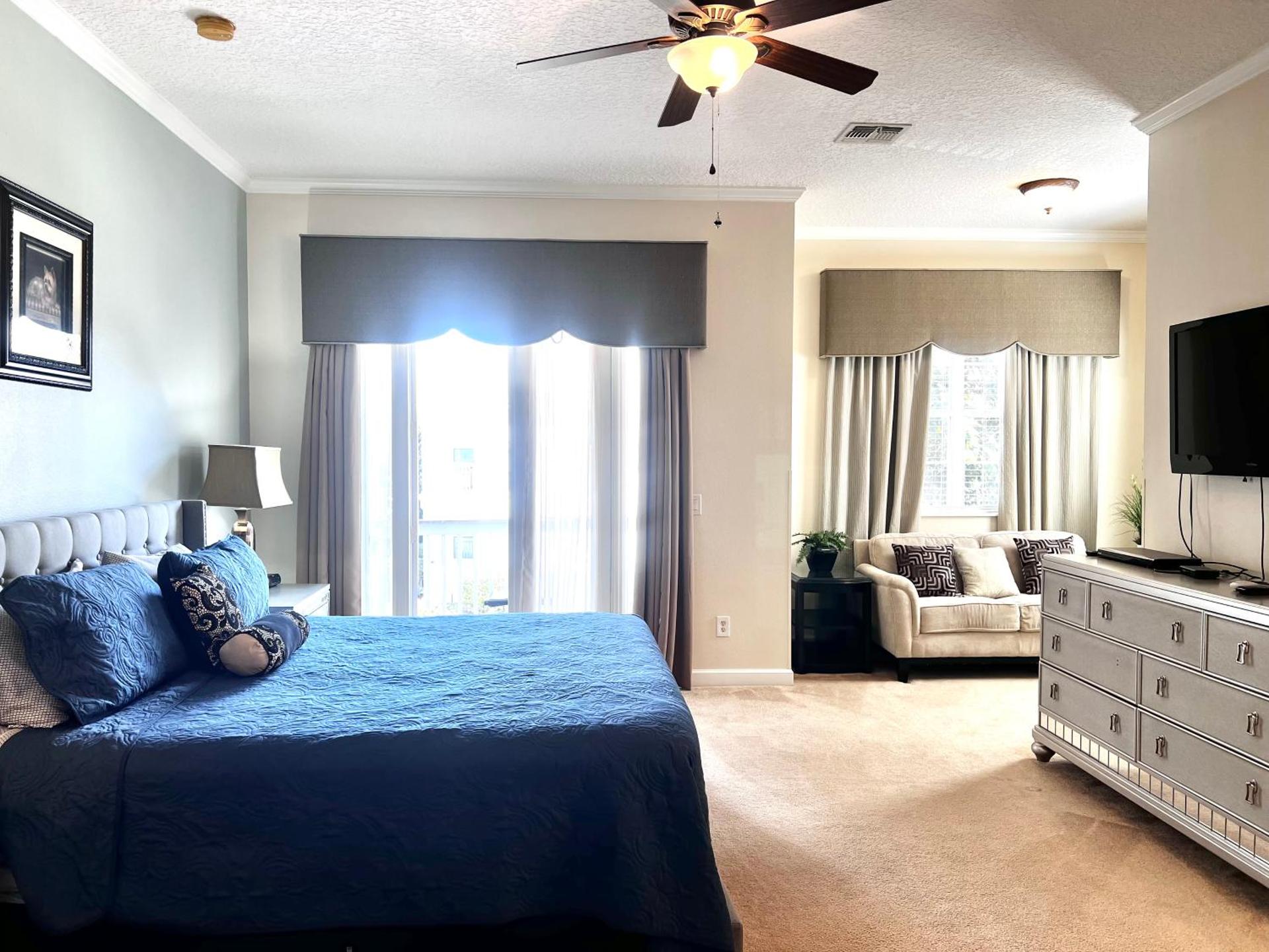 Luxury Villa 5 Bedrooms Minutes from Disney in the Reunion resort