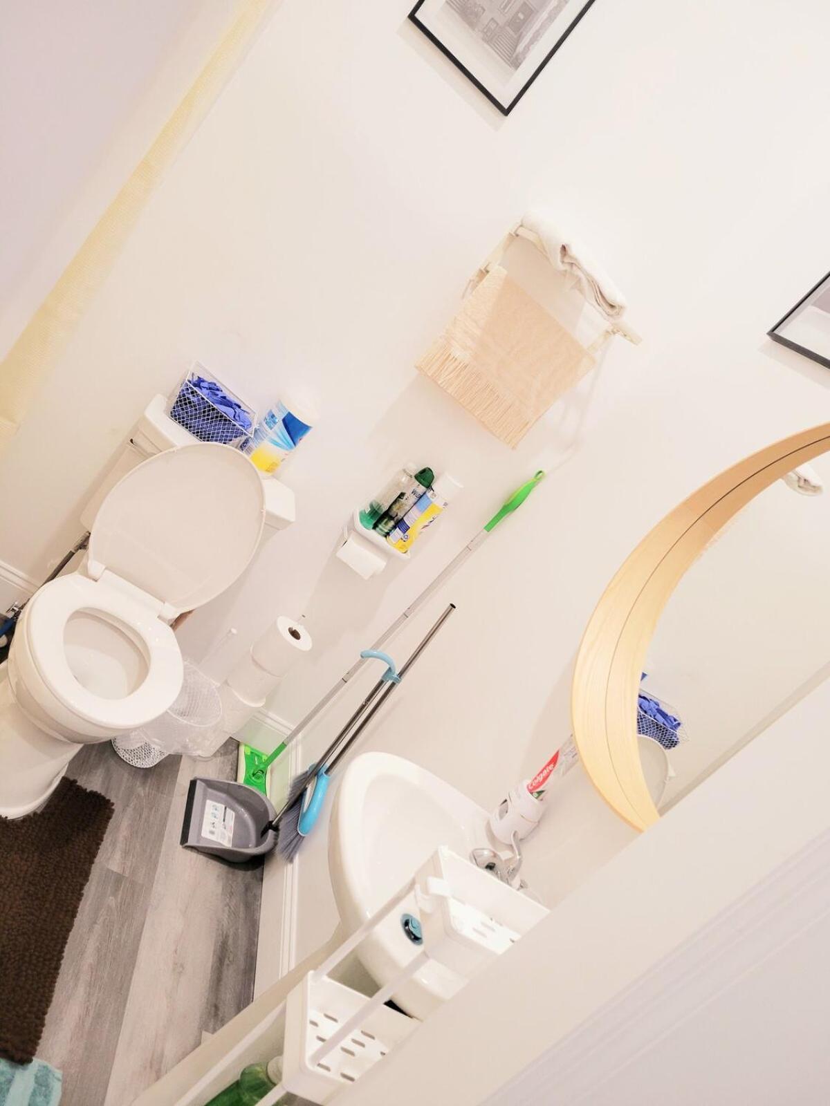 Private studio guesthouse in Watertown CT