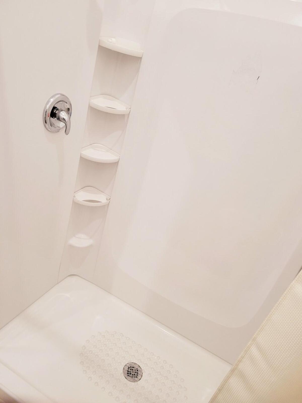 Private studio guesthouse in Watertown CT