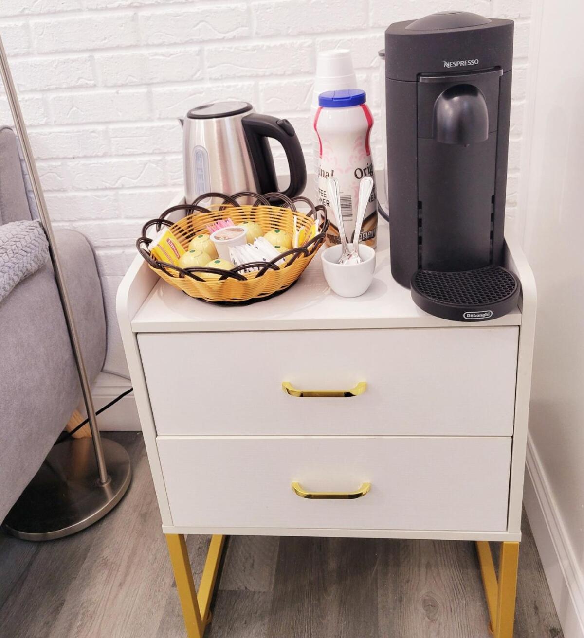 Private studio guesthouse in Watertown CT