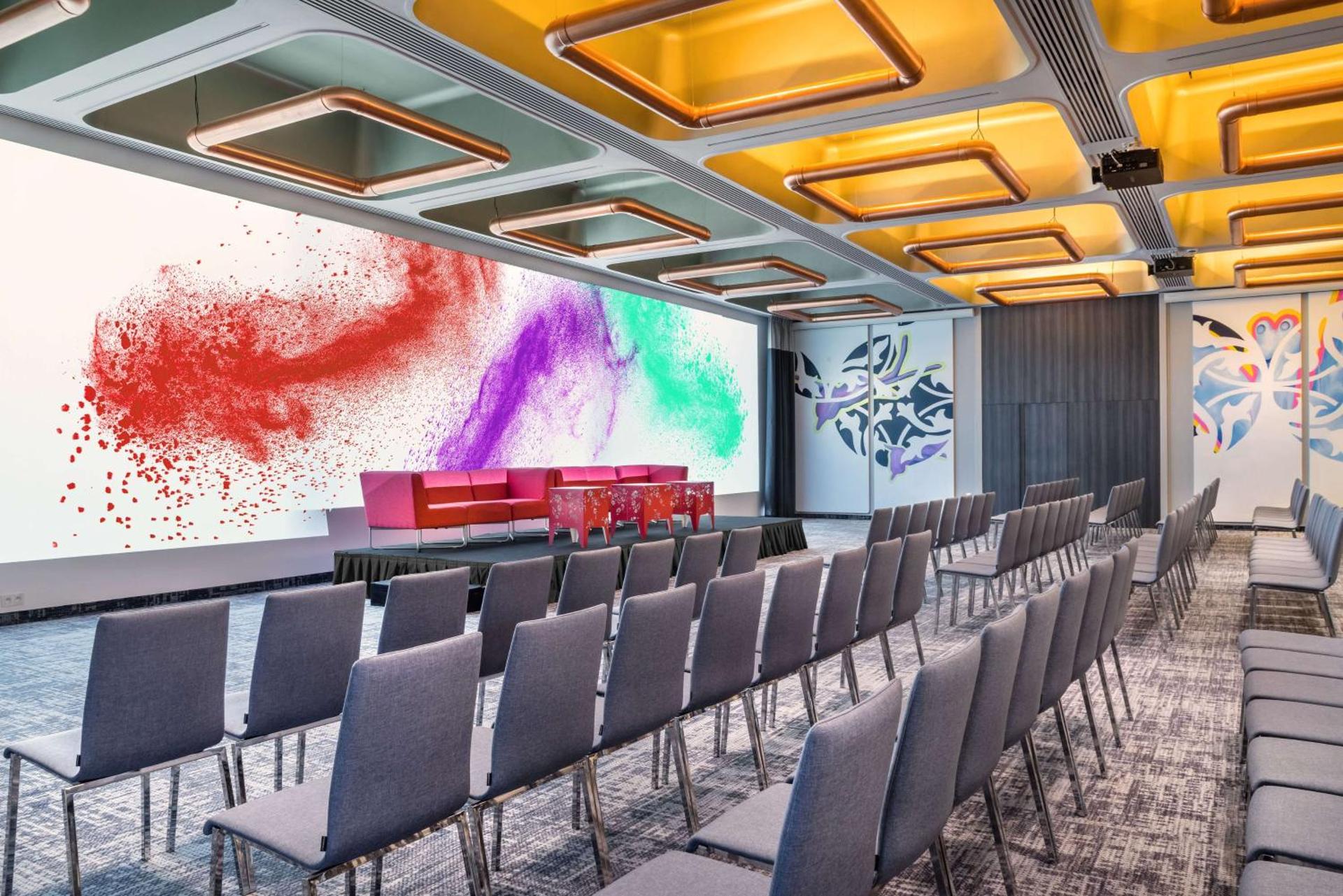 Meeting/conference room