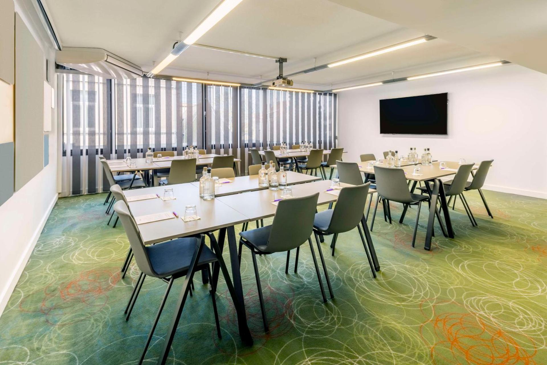 Meeting/conference room