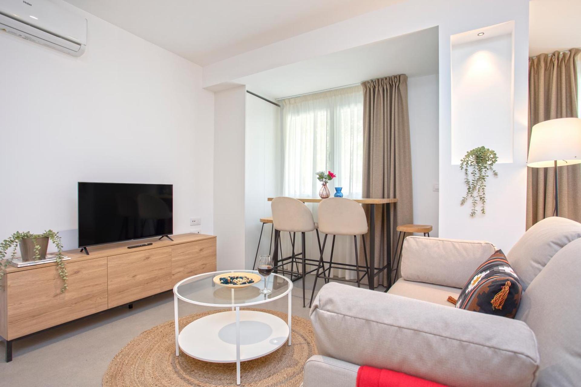 Communal lounge/ TV room