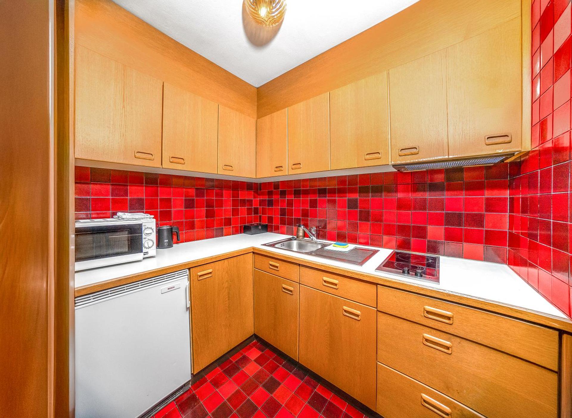 Kitchen or kitchenette