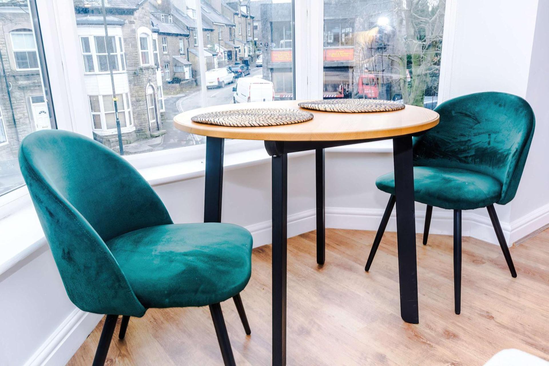 Lincoln House Apartments Buxton by Assured Stays