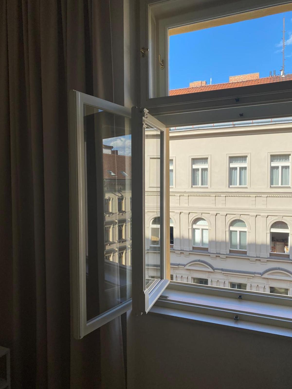 Modern Apartments Letna