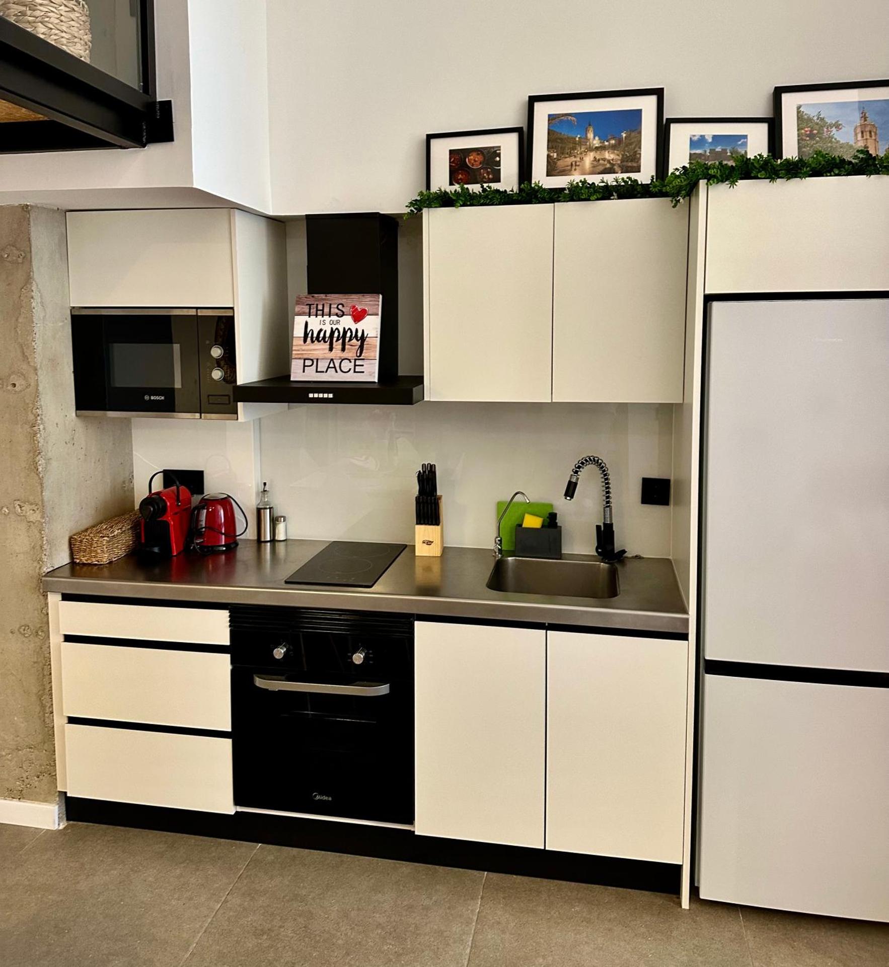 Kitchen or kitchenette