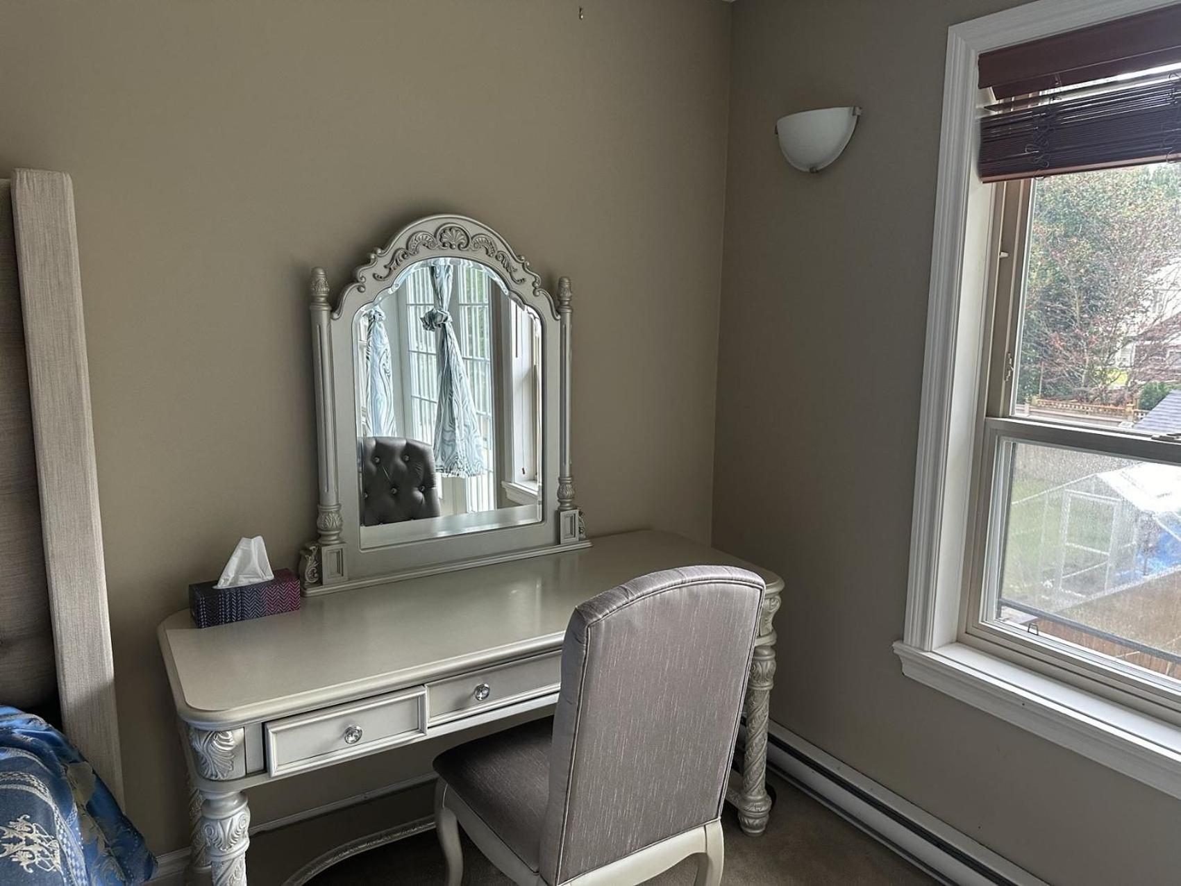 Rosehouse 2Bedrooms sleep 4 2nd floor private bathroom