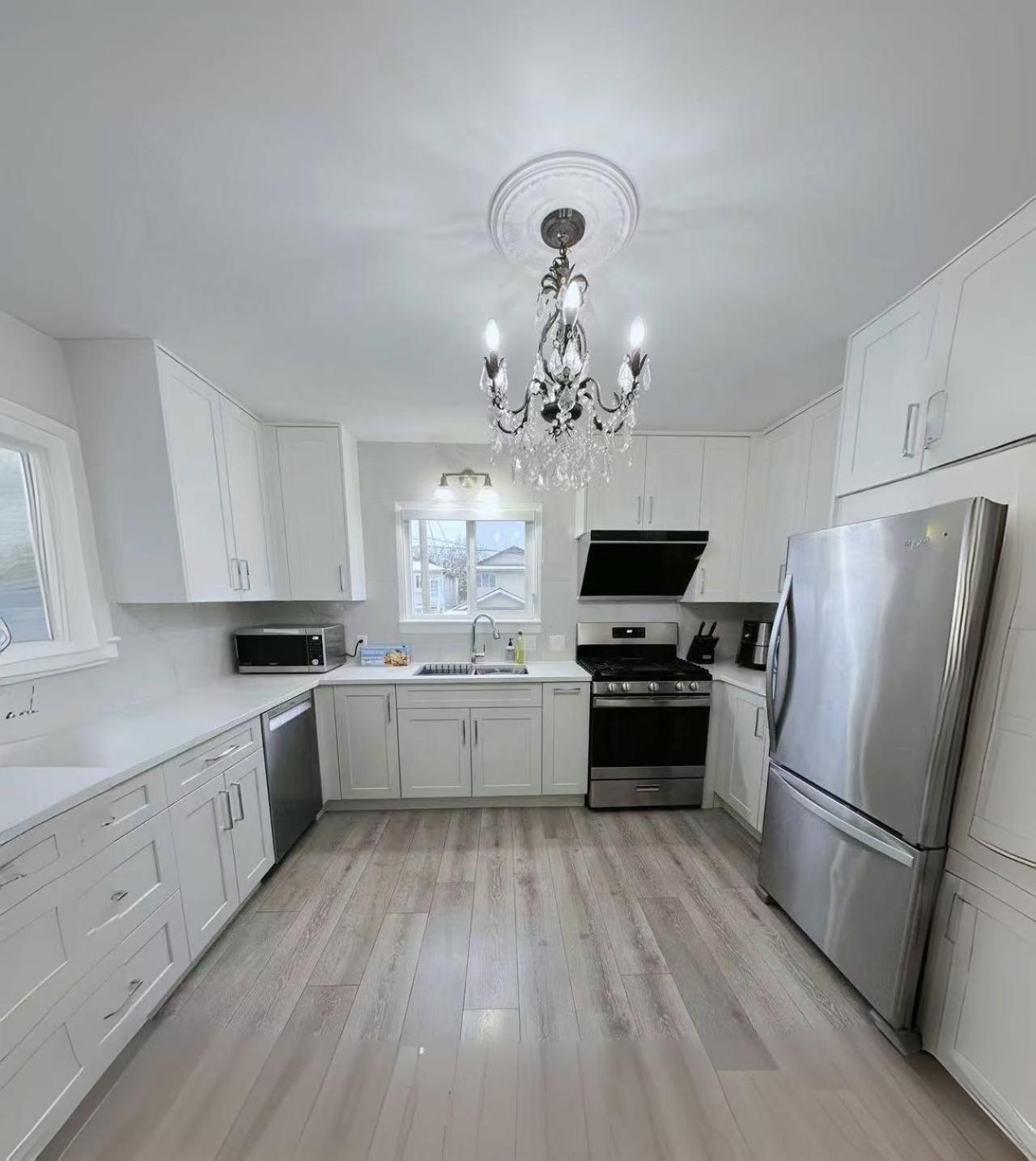 Elmshade Villa in Vancouver South