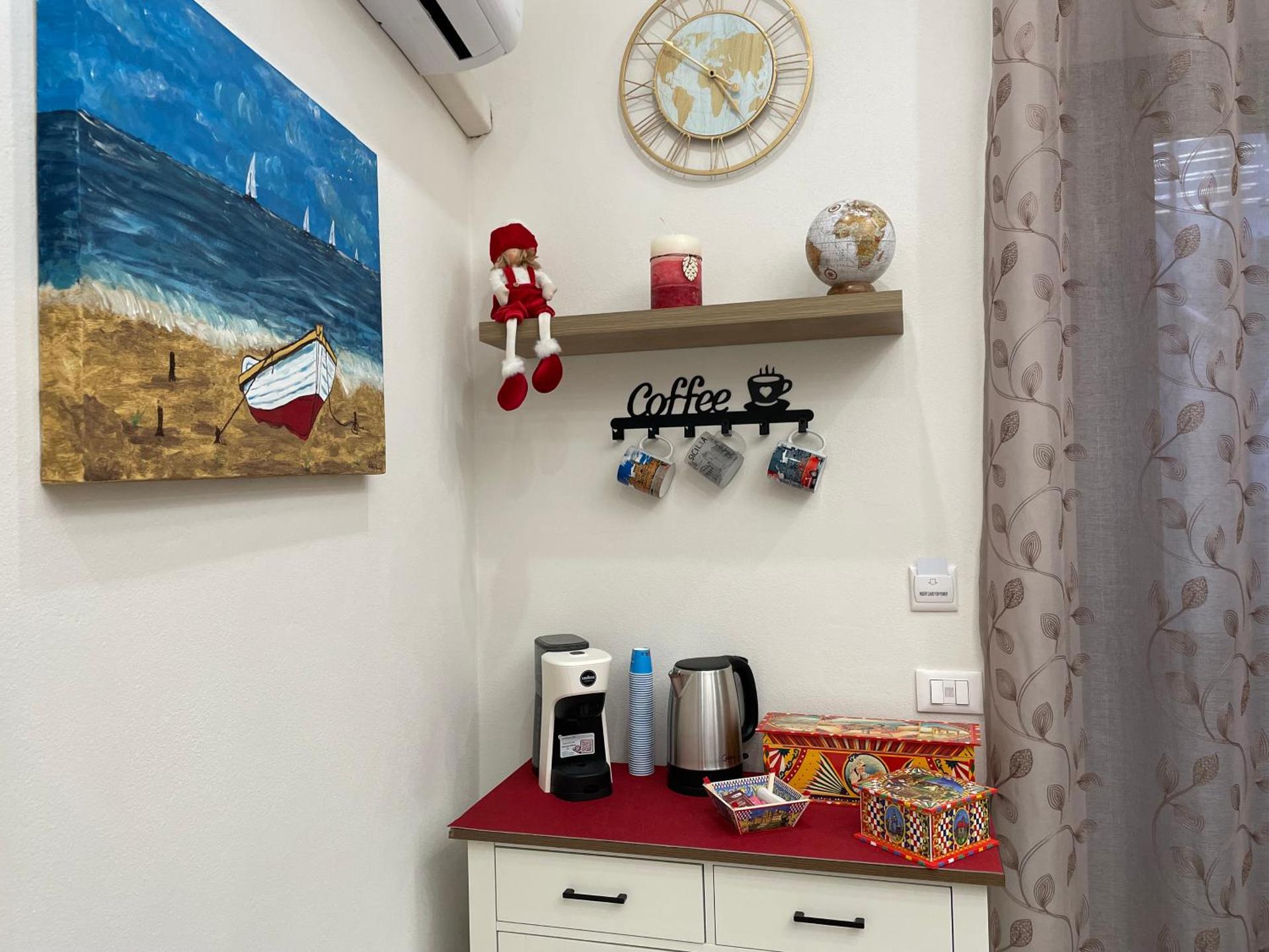 Coffee/tea facilities