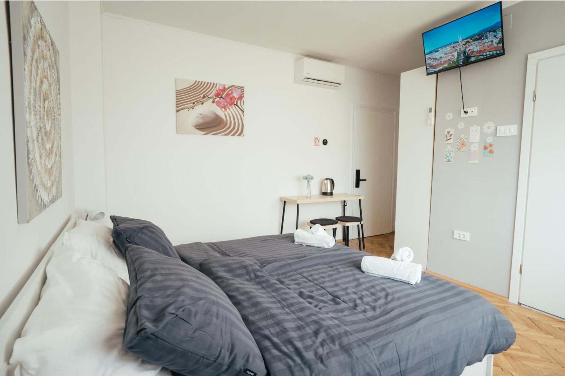 Self Check-in Accommodation Huang