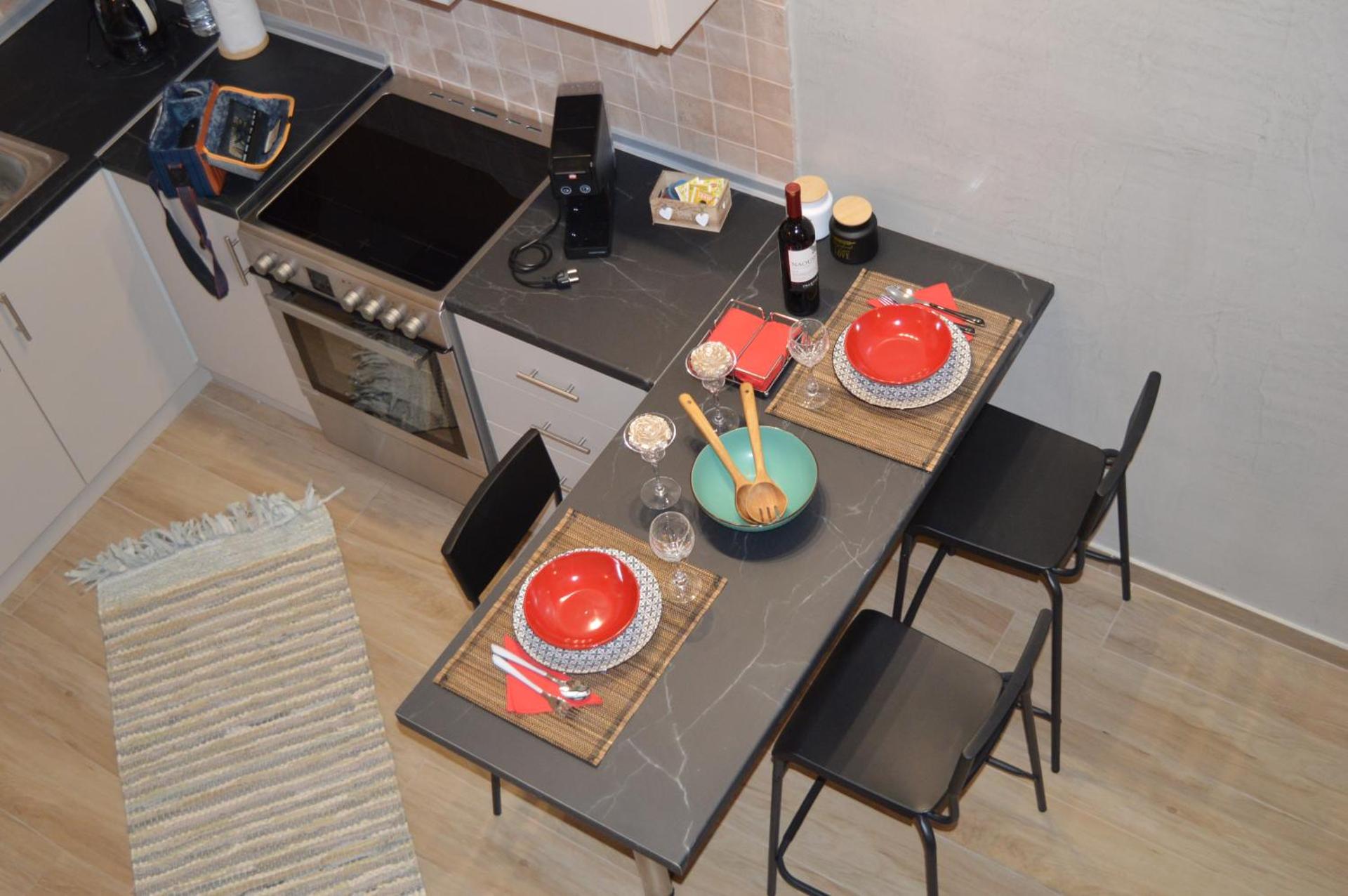 Kitchen or kitchenette