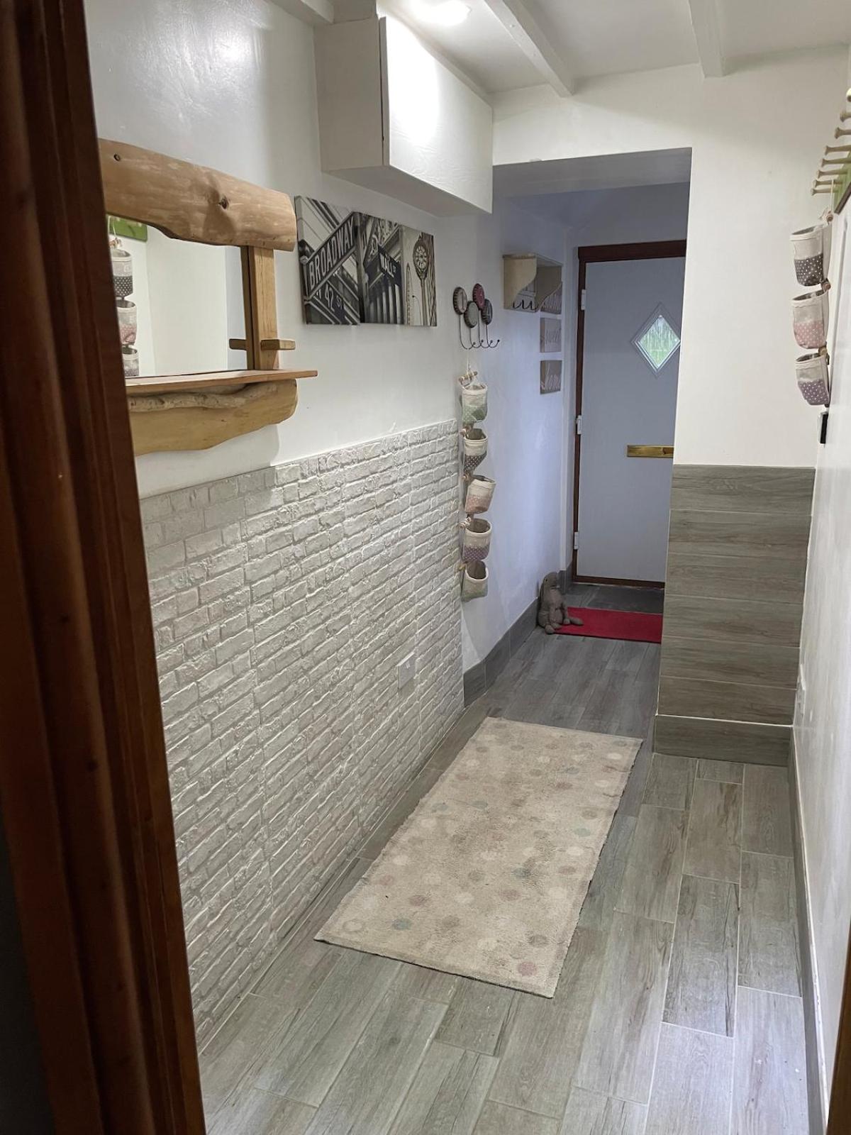 Coaltown Cottage Cosy 4 bed cottage with log burner, close to Gower beaches