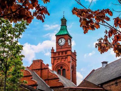 Cosy Home in Newton-Le-Willows