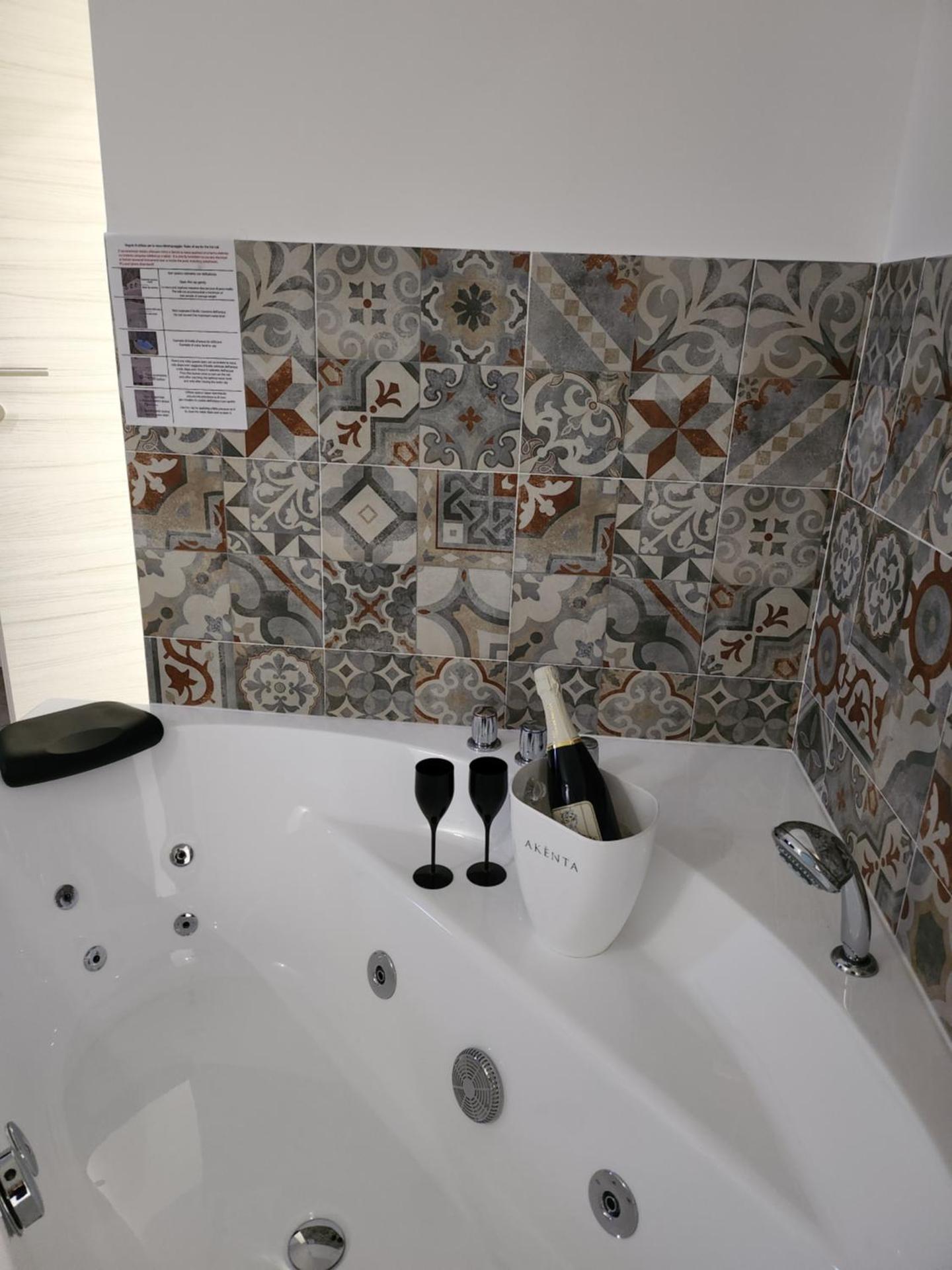 Orange boutique rooms