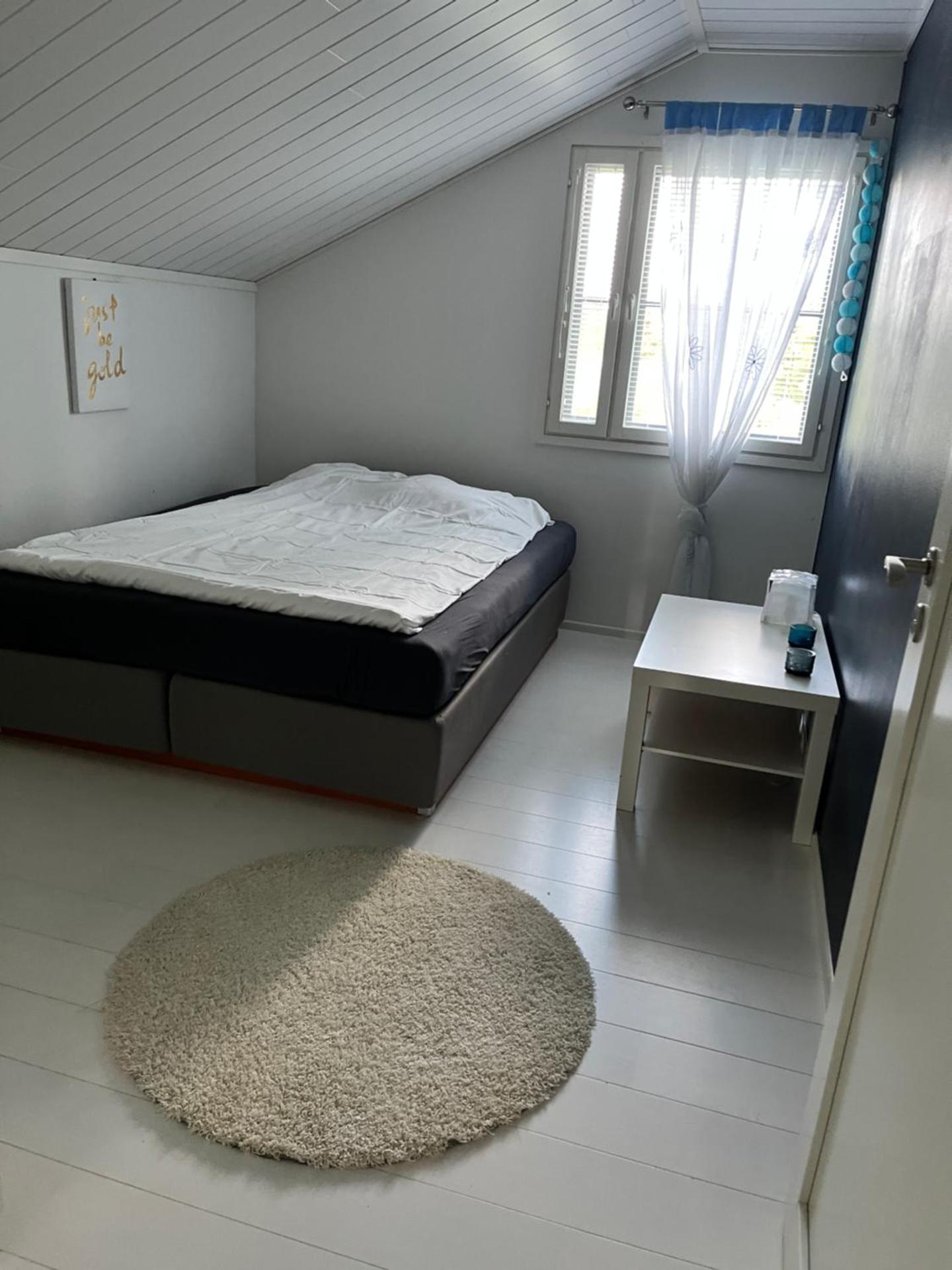 Hienoa talo porealtaalla lähellä Helsinkiä ja lentokenttää