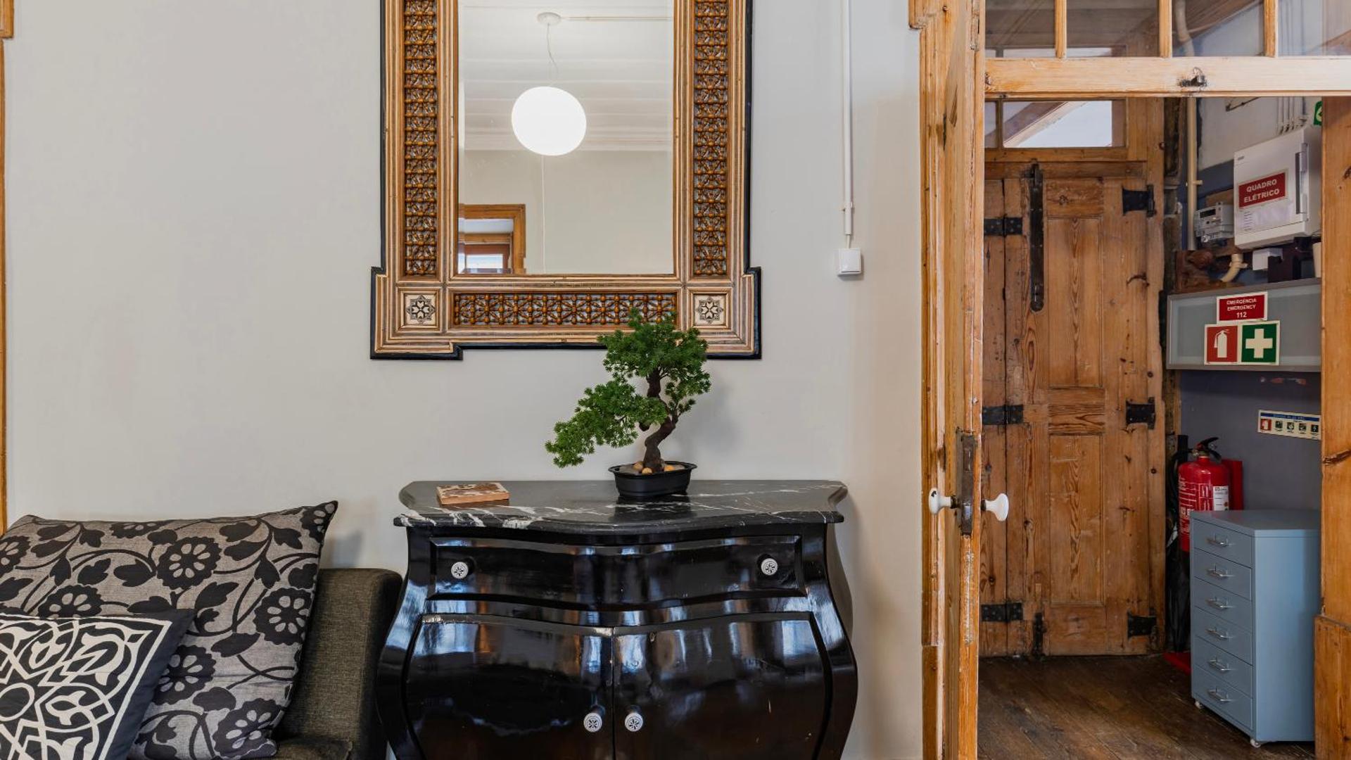 Communal lounge/ TV room