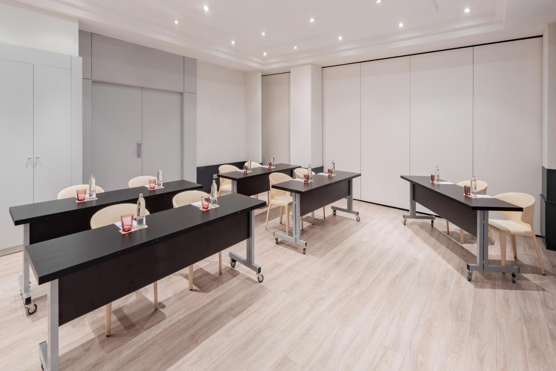 Meeting/conference room