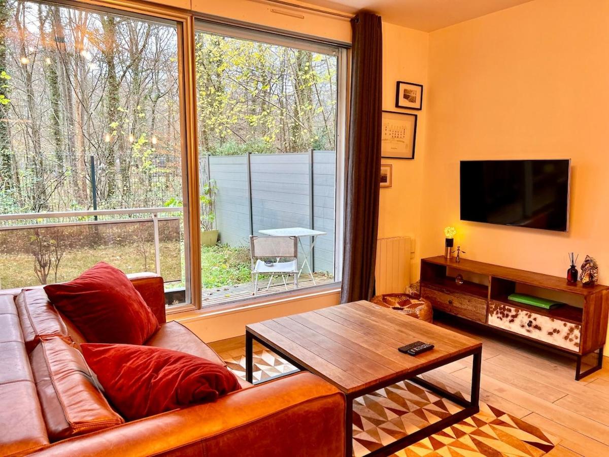 Le petit Hameau, t2 avec jardin et parking