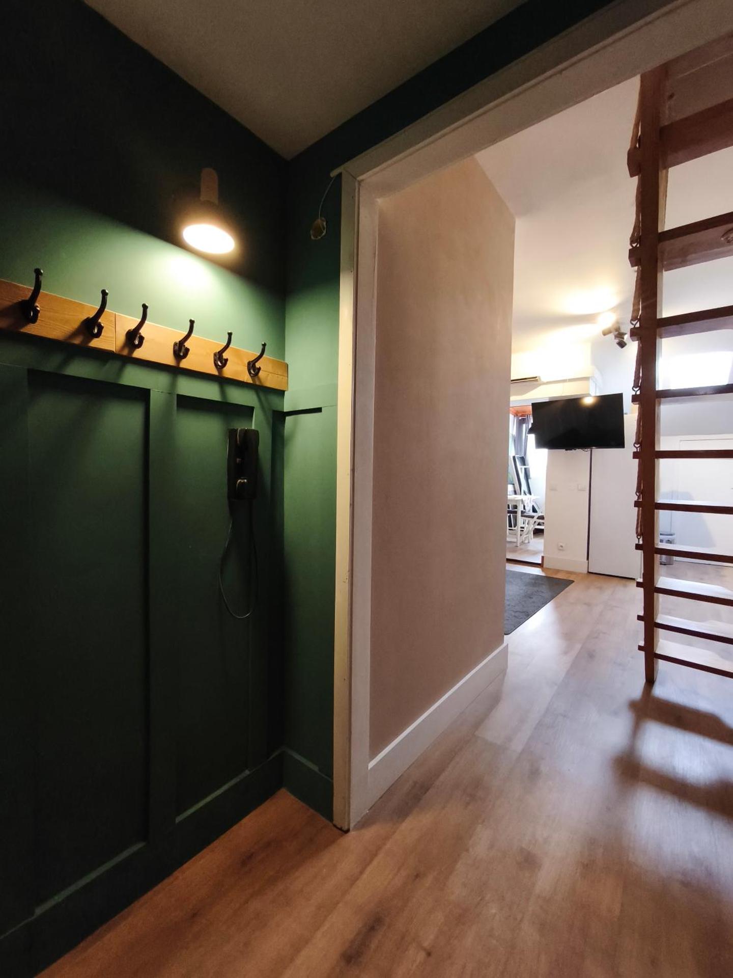 Gaia Style Room in a Shared Apartment