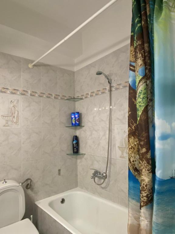 Fourlani's Apartments