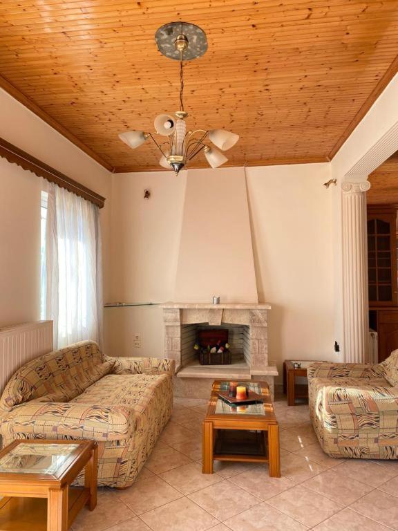 Fourlani's Apartments