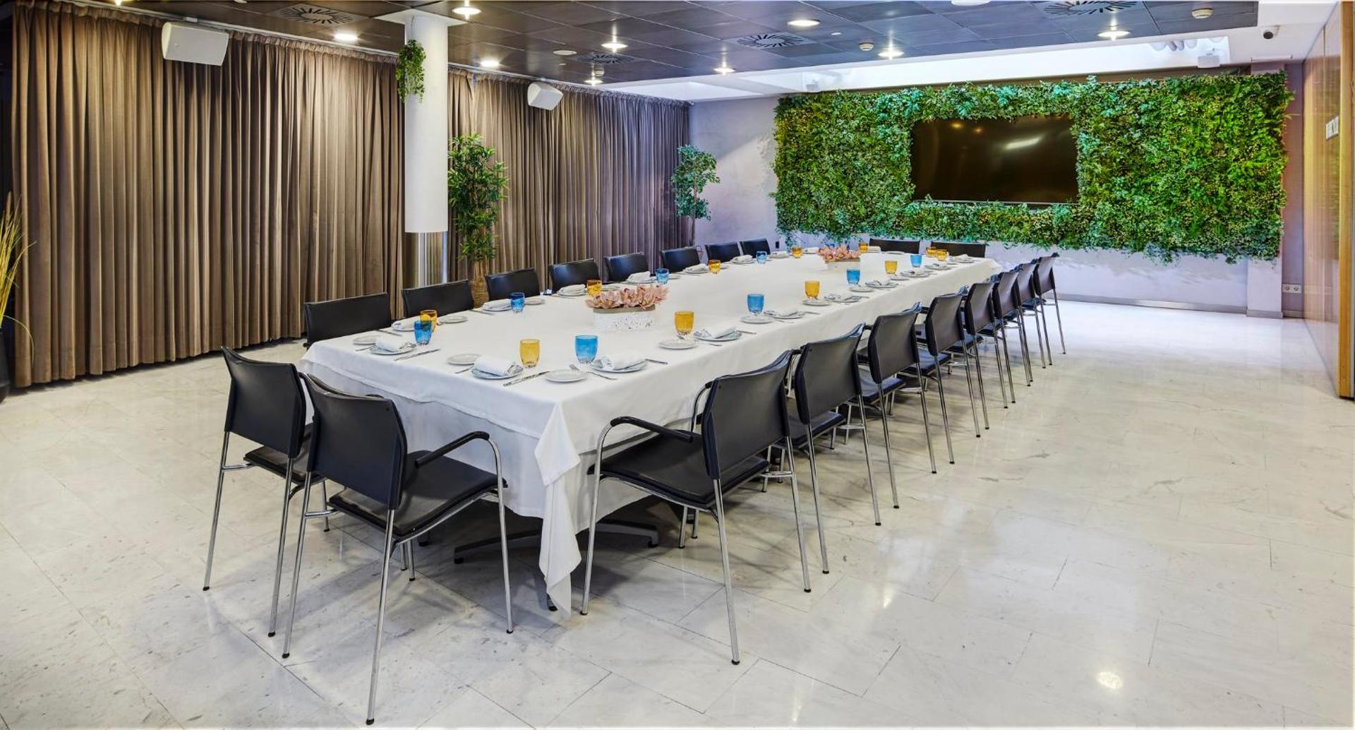 Meeting/conference room