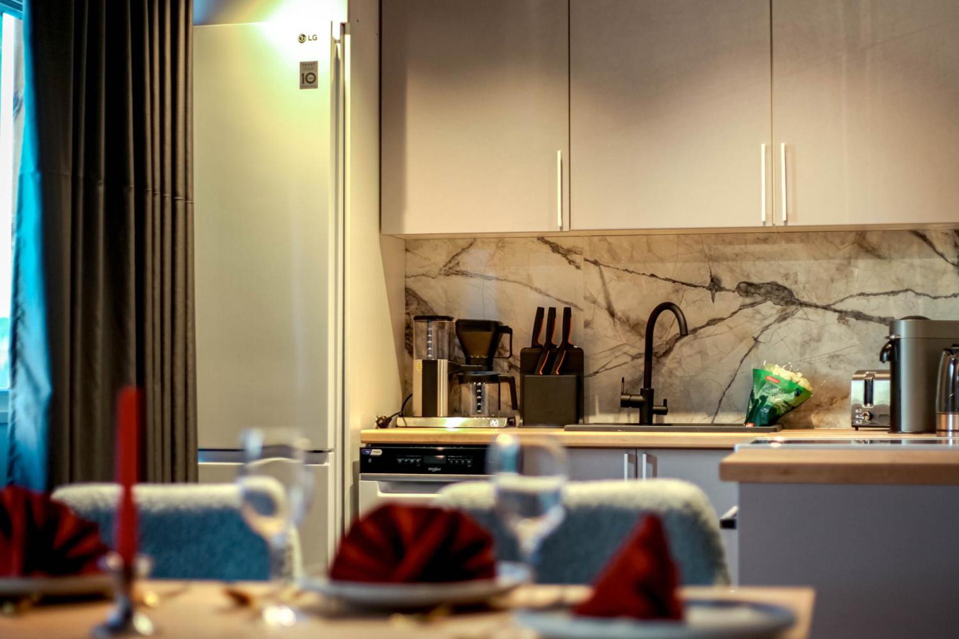 Arctic Glow Apartment 3